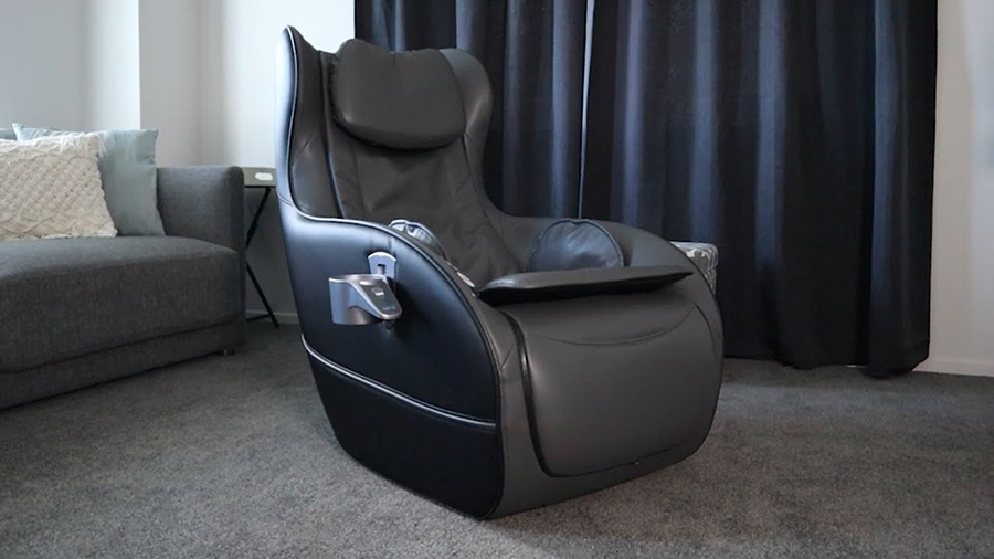 The Japanese domestic massage chair has a power source that is not compatible with the power supply in Vietnam